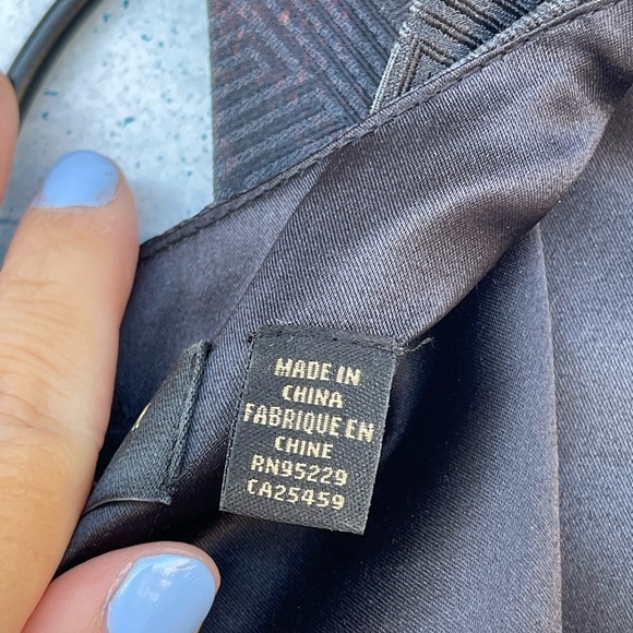 TED BAKER Black Floral Jacquard Eden
Dress size 1 / small - Picture 9 of 12